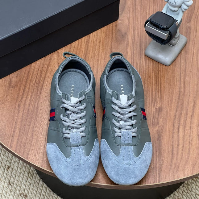 GUCCI 26S LOW TOP SNEAKER IN GREY BLUE SUEDE