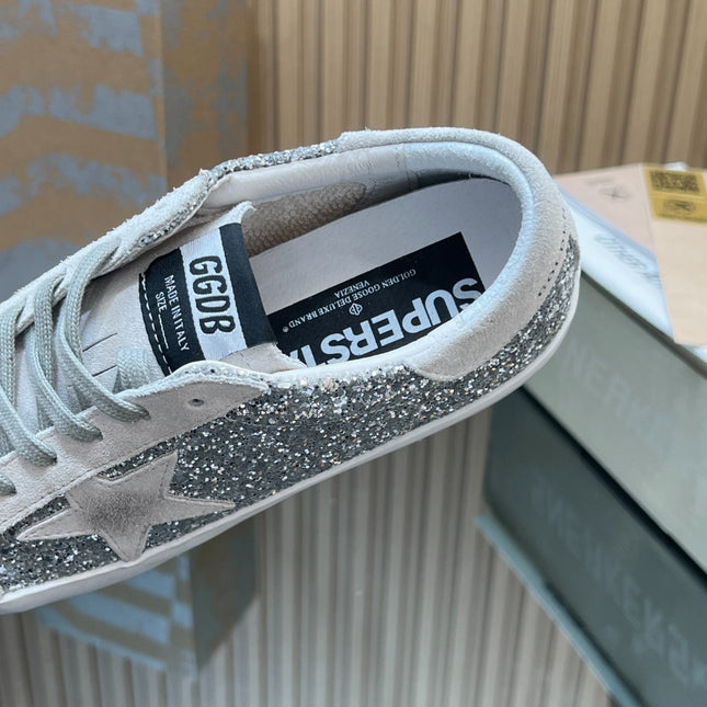 GOLDEN GOOSE BALL IN SILVER GLITTER WITH ICE GRAY WHITE STAR