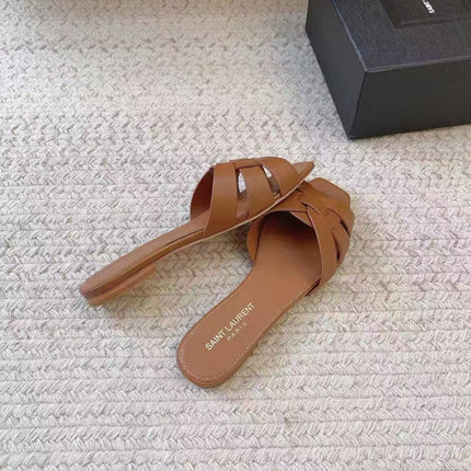 SAINT LAURENT 26S KNOT MULE IN TAN CALFSKIN