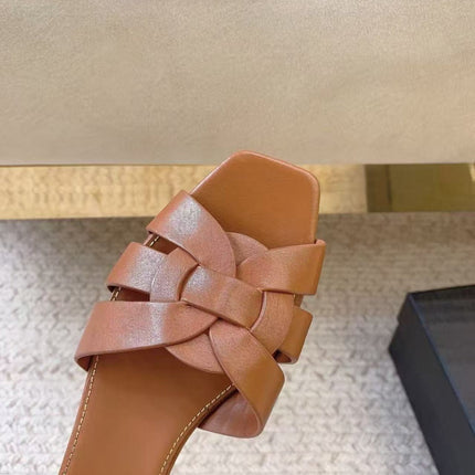 SAINT LAURENT 26S KNOT MULE IN TAN CALFSKIN