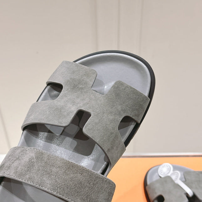 HERMES 26S CHYPRE SANDAL IN DARK GREY SUEDE