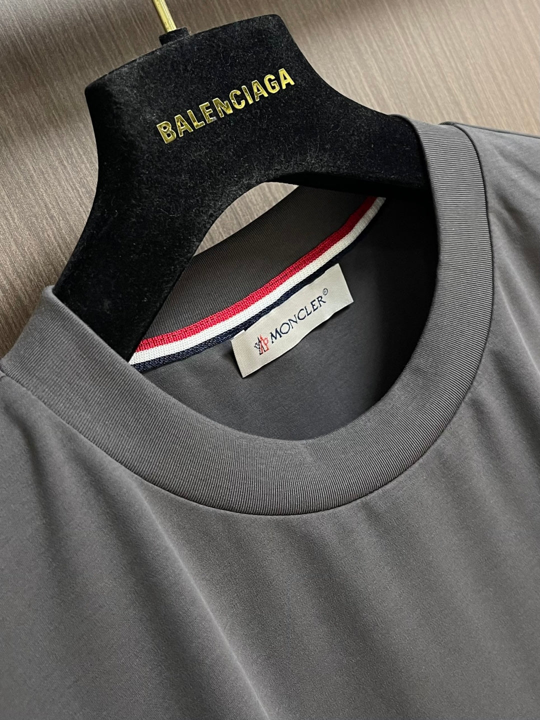 MONCLER 26S SHORT-SLEEVE T-SHIRT 669