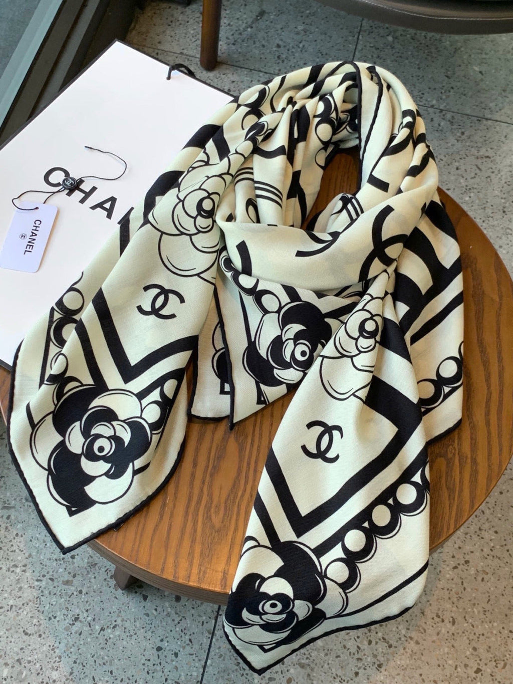 CHANEL 26S SCARF 135 IN CASHMERE AND SILK 306114