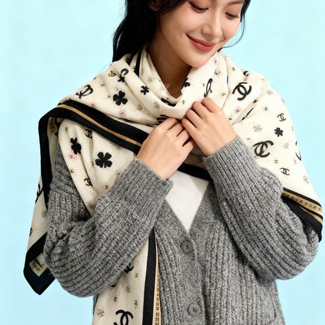 CHANEL 26S SCARF 140 IN CASHMERE AND SILK 306122