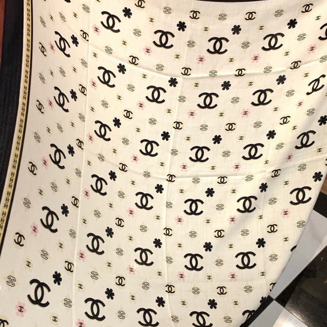 CHANEL 26S SCARF 140 IN CASHMERE AND SILK 306122