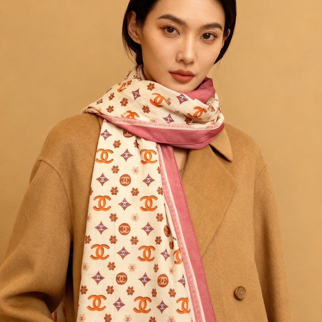 CHANEL 26S SCARF 140 IN CASHMERE AND SILK 306123
