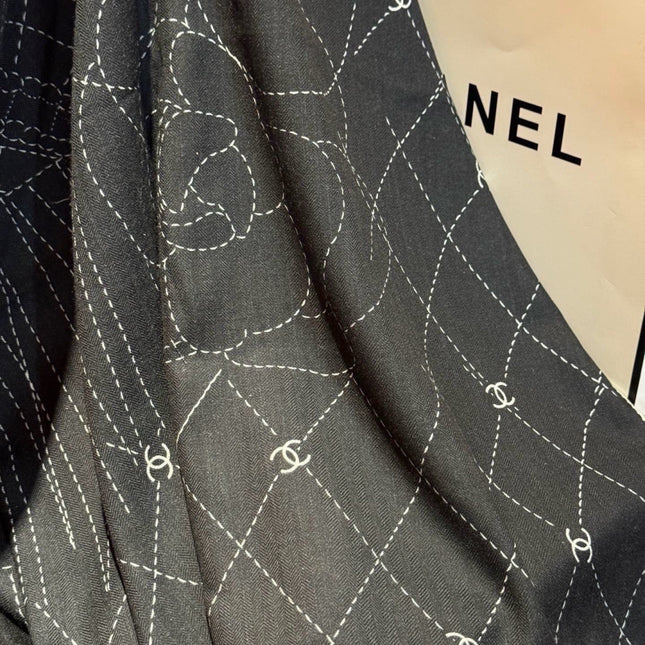 CHANEL 26S SCARF 140 IN CASHMERE AND SILK 307247