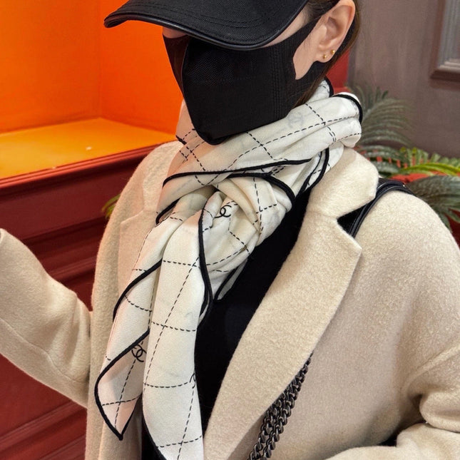 CHANEL 26S SCARF 140 IN CASHMERE AND SILK 307248
