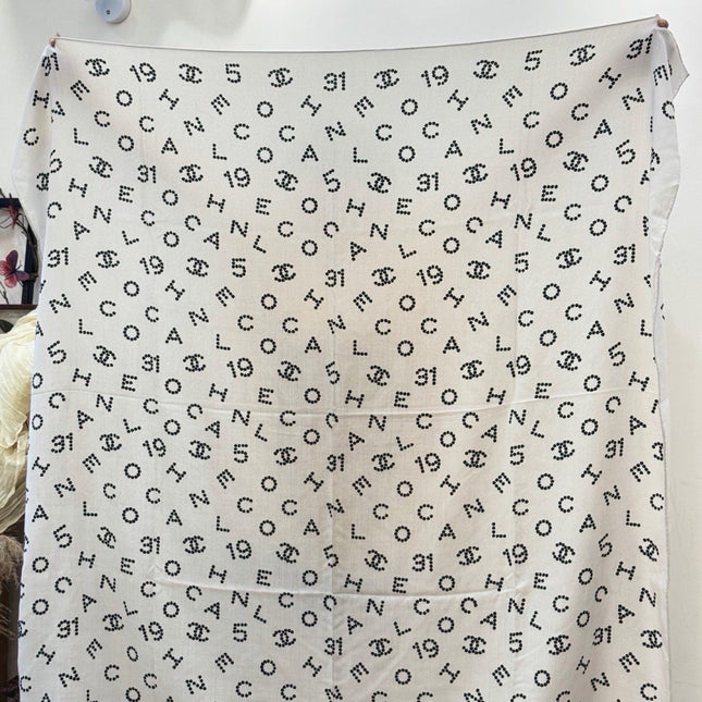 CHANEL 26S SCARF 135 IN CASHMERE AND SILK 309322