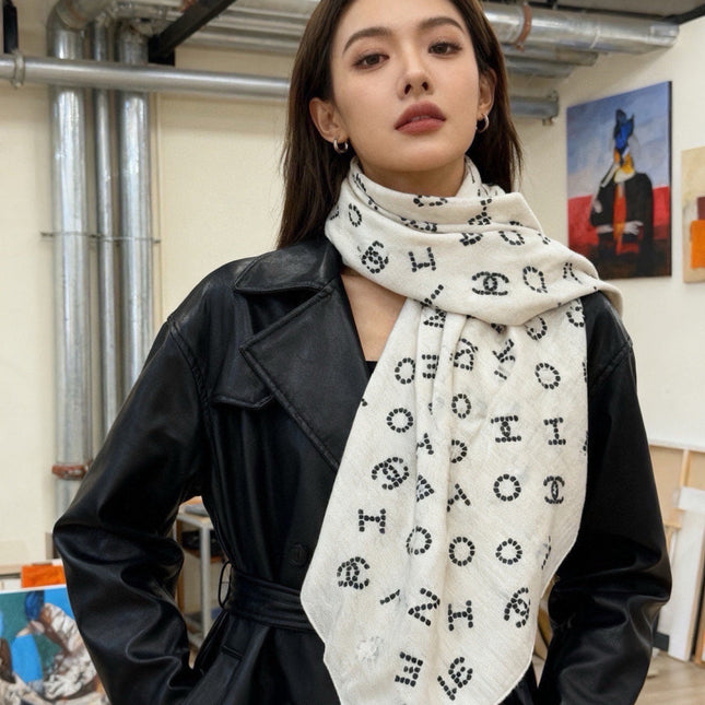 CHANEL 26S SCARF 135 IN CASHMERE AND SILK 309322