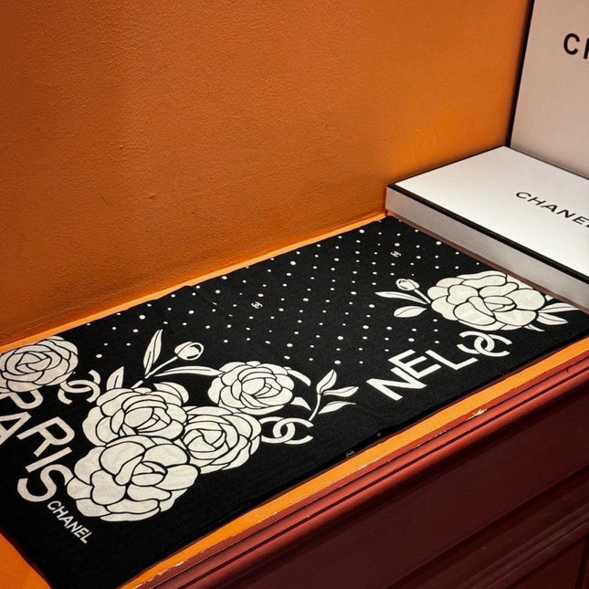 CHANEL 26S SCARF 140 IN CASHMERE AND SILK 309330