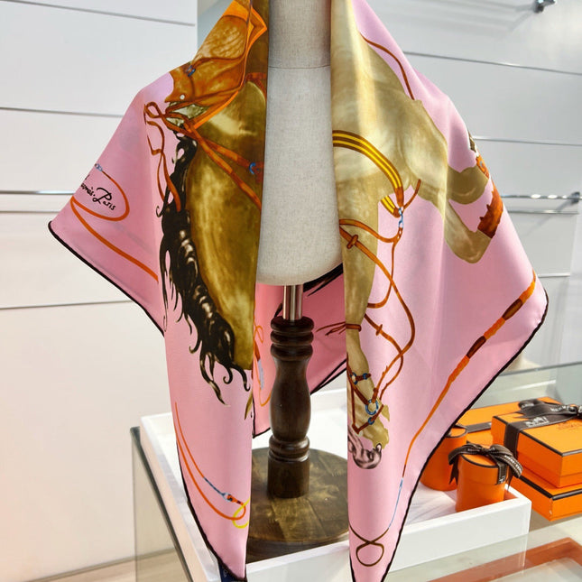 HERMES 26S PRINTED SQUARE SCARF 88 IN SILK 309921