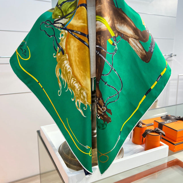 HERMES 26S PRINTED SQUARE SCARF 88 IN SILK 309924