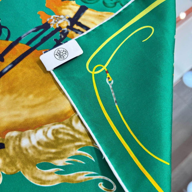 HERMES 26S PRINTED SQUARE SCARF 88 IN SILK 309924