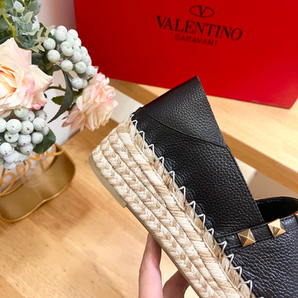 FLAT ESPADRILLE IN BLACK CALFSKIN 2 CM WITH STUDS