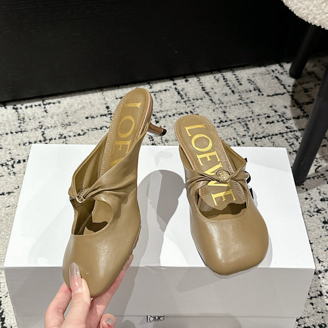 CHLOÉ 26S HIGH-HEELED MULES IN CAMEL BROWN CALFSKIN
