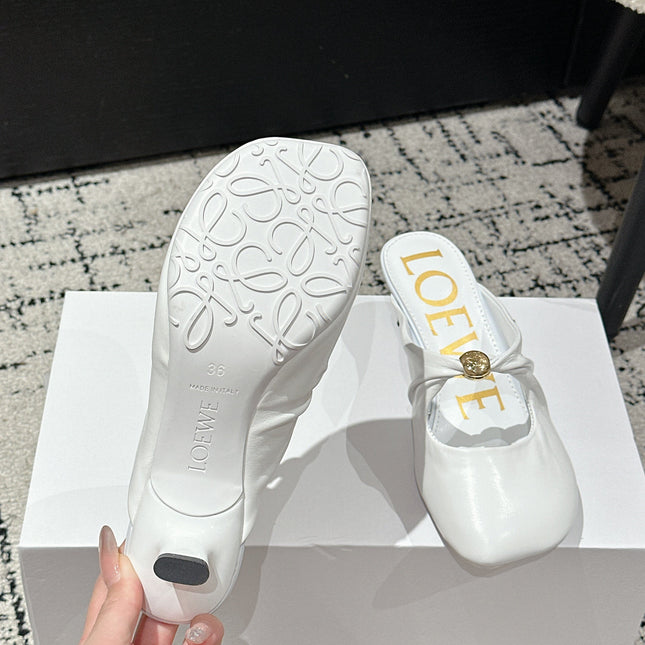 CHLOÉ 26S HIGH-HEELED MULES IN WHITE CALFSKIN