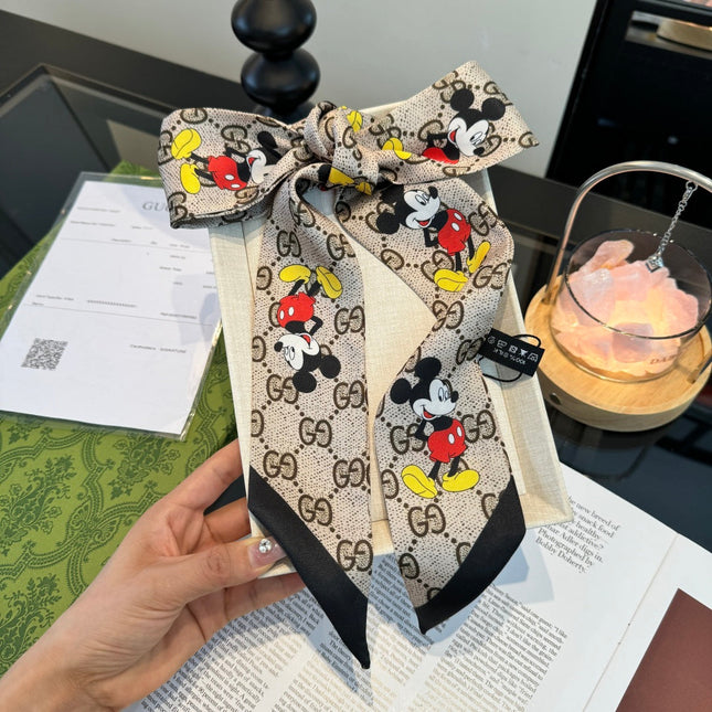 GUCCI 26S SCARF 90 IN SILK 225240