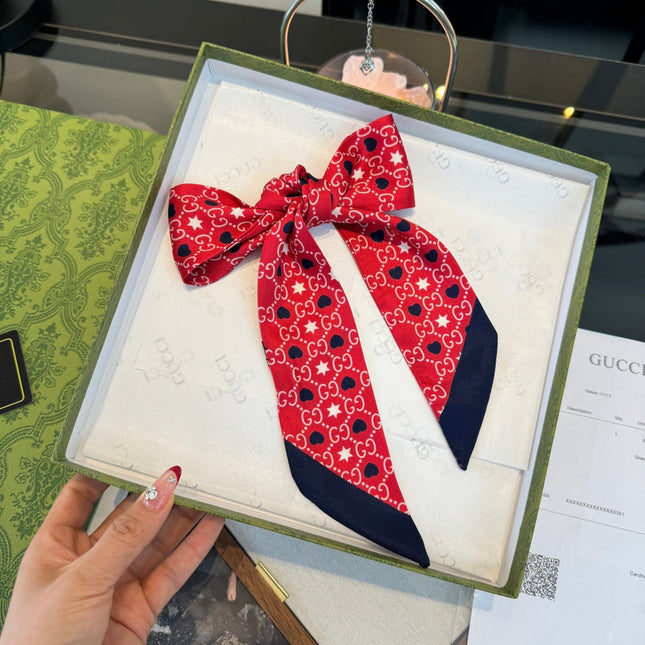 GUCCI 26S SCARF 120 IN SILK 290494