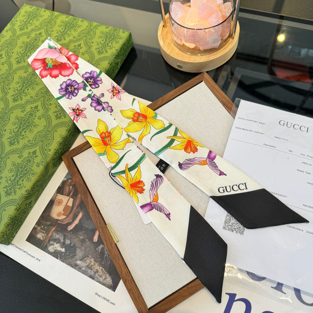GUCCI 26S SCARF 120 IN SILK 280931