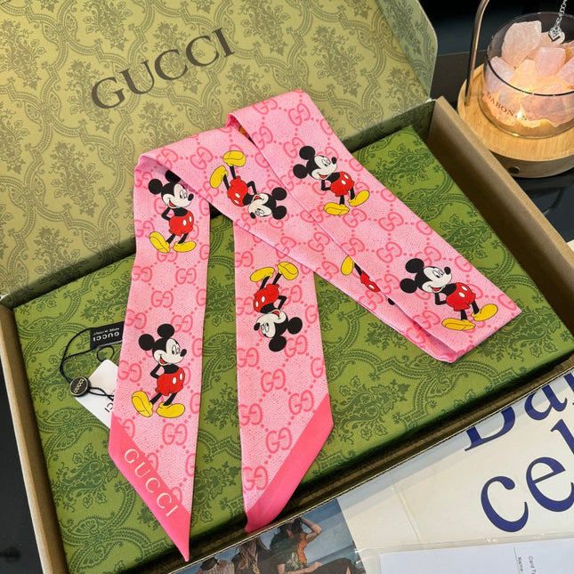 GUCCI 26S SCARF 120 IN SILK 295435