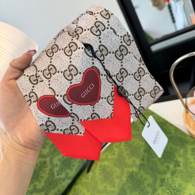 GUCCI 26S SCARF 120 IN SILK 269159
