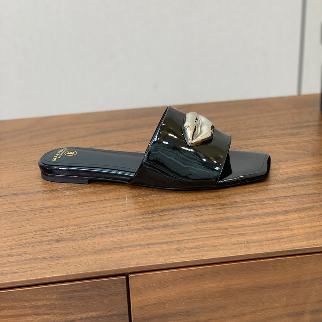 BALMAIN 26S LIP-EMBELLISHED SLIDES IN BLACK PATENT CALFSKIN WITH SILVER HARDWARE