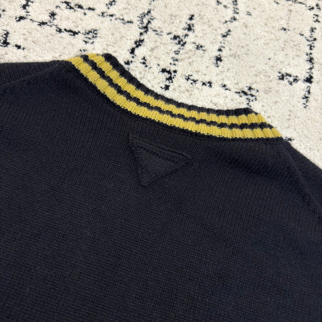 PRADA 25S CARDIGAN 541