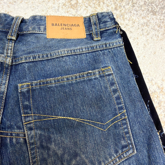 BALENCIAGA 26S DISTRESSED JEANS 015