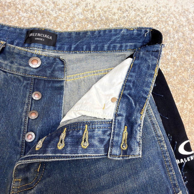 BALENCIAGA 26S DISTRESSED JEANS 015