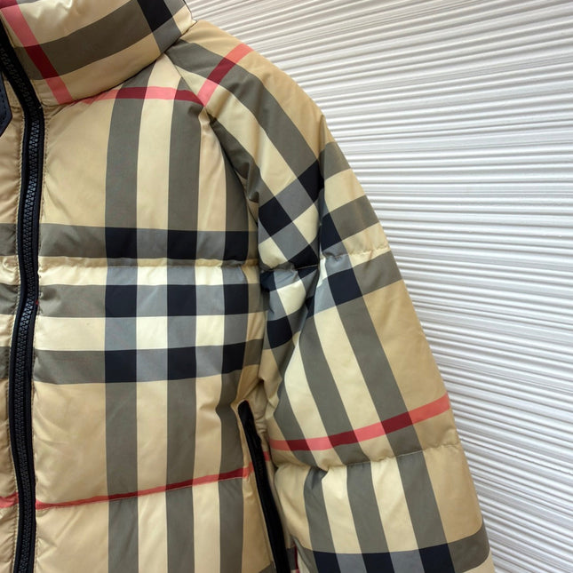 BURBERRY 25S DOWN JACKET 568517