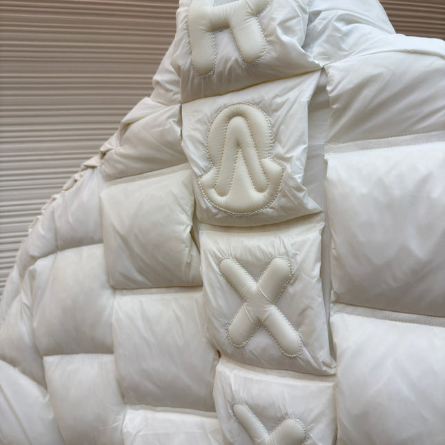 MONCLER 25S DOWN JACKET 298