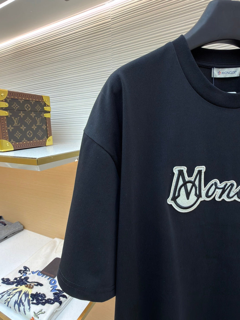MONCLER 26S SHORT-SLEEVE T-SHIRT 713