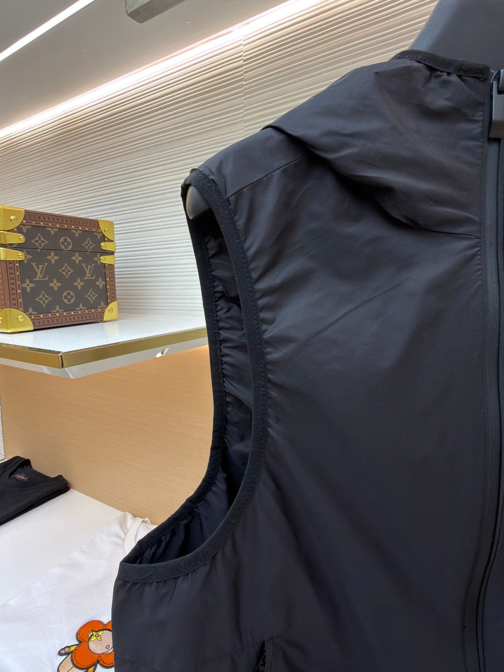 MONCLER 26S HOODED WINDBREAKER VEST 703