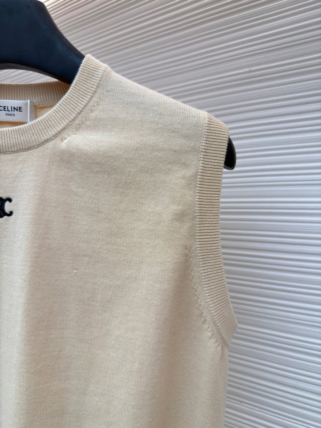 CELINE 26S SLEEVELESS SWEATER 483