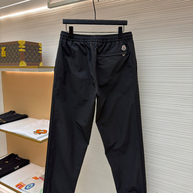 MONCLER 26S JOGGER PANTS 586