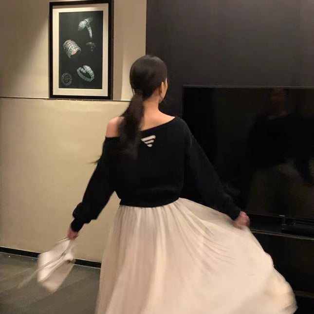 PRADA 25S OFF-SHOULDER SWEATER 457