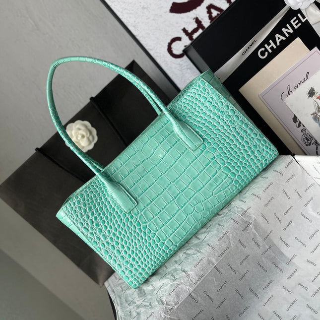 CHANEL 26S CERF TOTE BAG 39 IN MINT GREEN CALFSKIN CROCODILE EMBOSSED GOLD HARDWARE