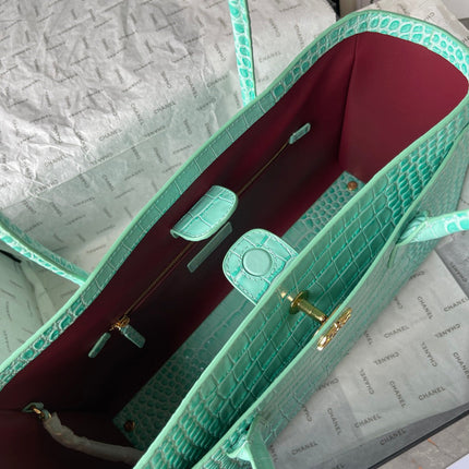 CHANEL 26S CERF TOTE BAG 39 IN MINT GREEN CALFSKIN CROCODILE EMBOSSED GOLD HARDWARE