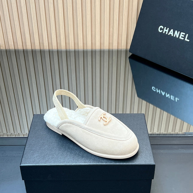 CHANEL 25S BACK STRAP MULE 15MM IN IVORY SUEDE AND WOOL GOLD HARDWARE
