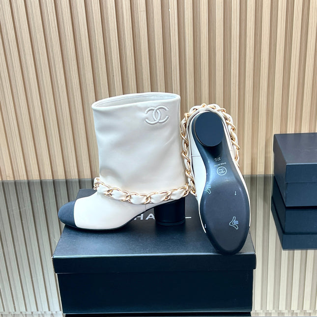CHANEL 25S LOW BOOTS 65MM IN WHITE CALFSKIN GOLD HARDWARE