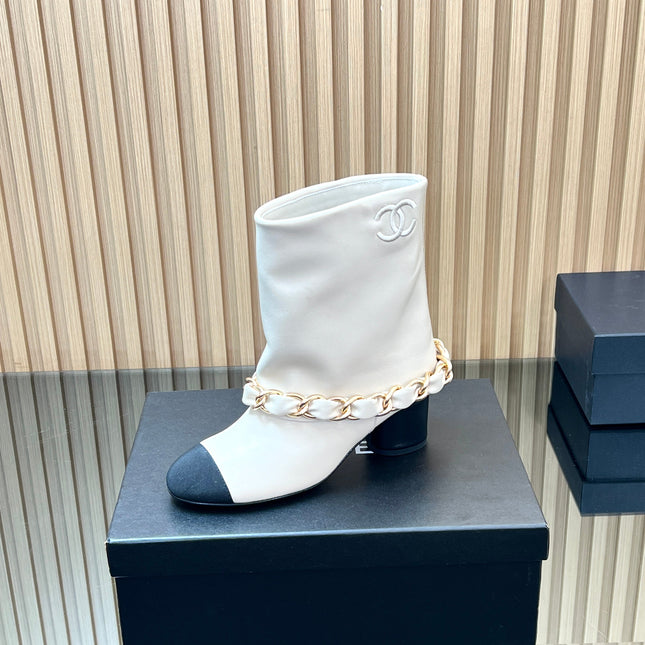 CHANEL 25S LOW BOOTS 65MM IN WHITE CALFSKIN GOLD HARDWARE