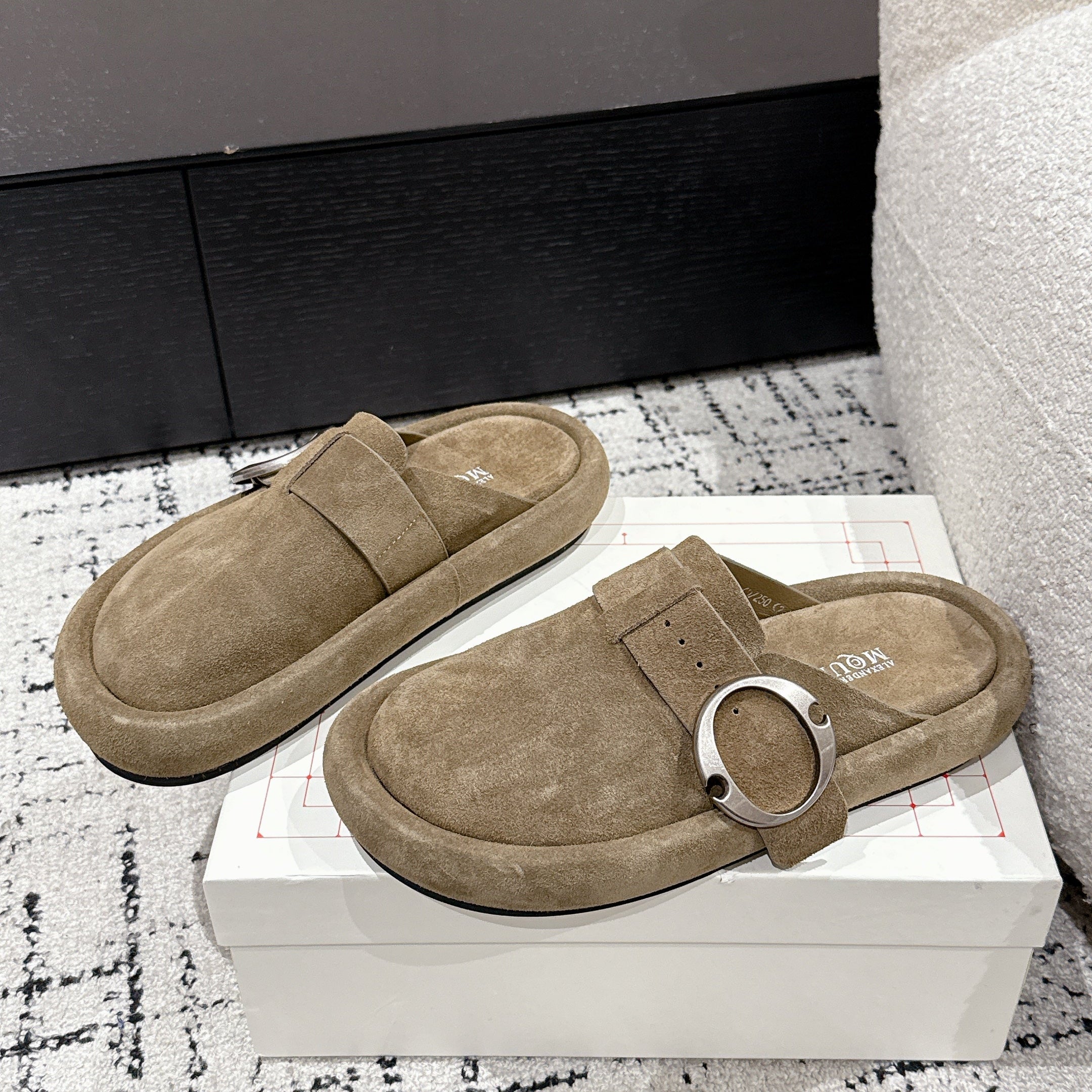 ARC CLOG MULES IN BROWN SUEDE