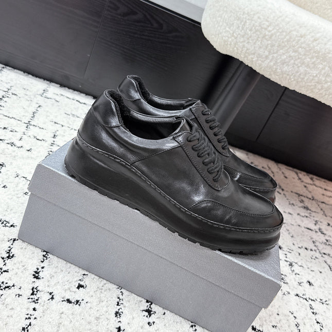 PRADA 26S SNEAKERS IN BLACK SHINY CALFSKIN