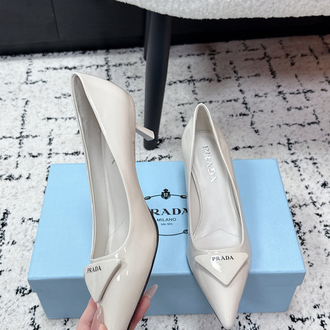 PRADA 26S POINTED-TOE HIGH HEELS 60MM IN CREAM WHITE PATENT CALFSKIN WITH LOGO