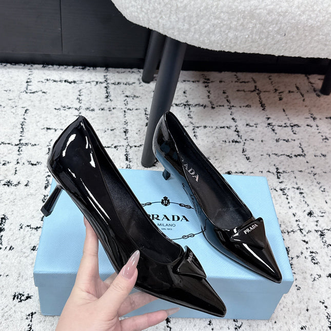 PRADA 26S POINTED-TOE HIGH HEELS 60MM IN BLACK PATENT CALFSKIN WITH LOGO