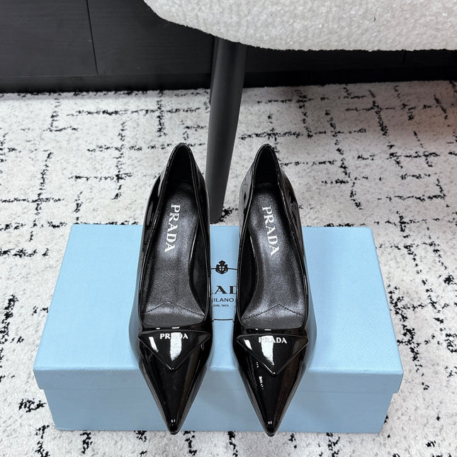 PRADA 26S POINTED-TOE HIGH HEELS 60MM IN BLACK PATENT CALFSKIN WITH LOGO