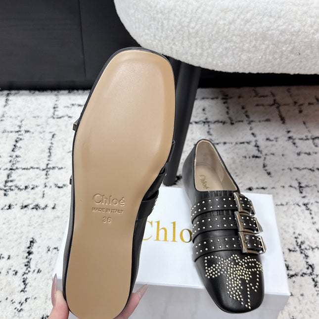 CHLOÉ 26S FLAT SHOES IN BLACK CALFSKIN WITH METAL STUDS