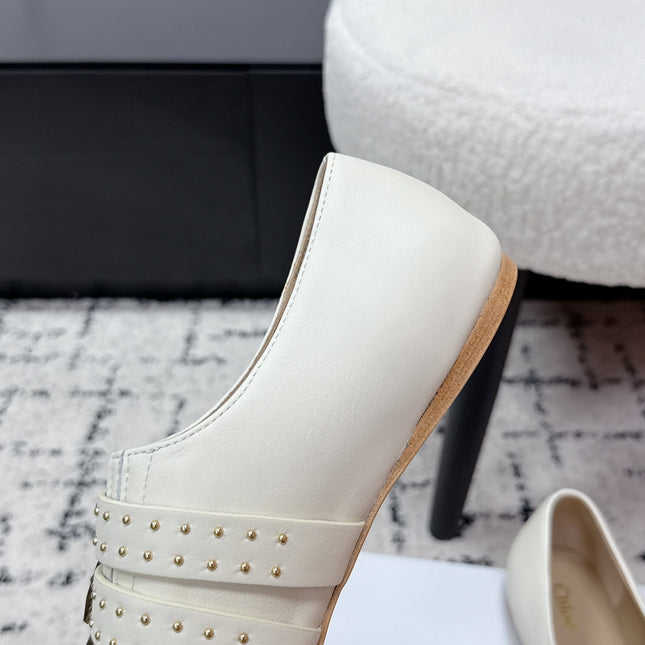 CHLOÉ 26S FLAT SHOES IN WHITE CALFSKIN WITH METAL STUDS
