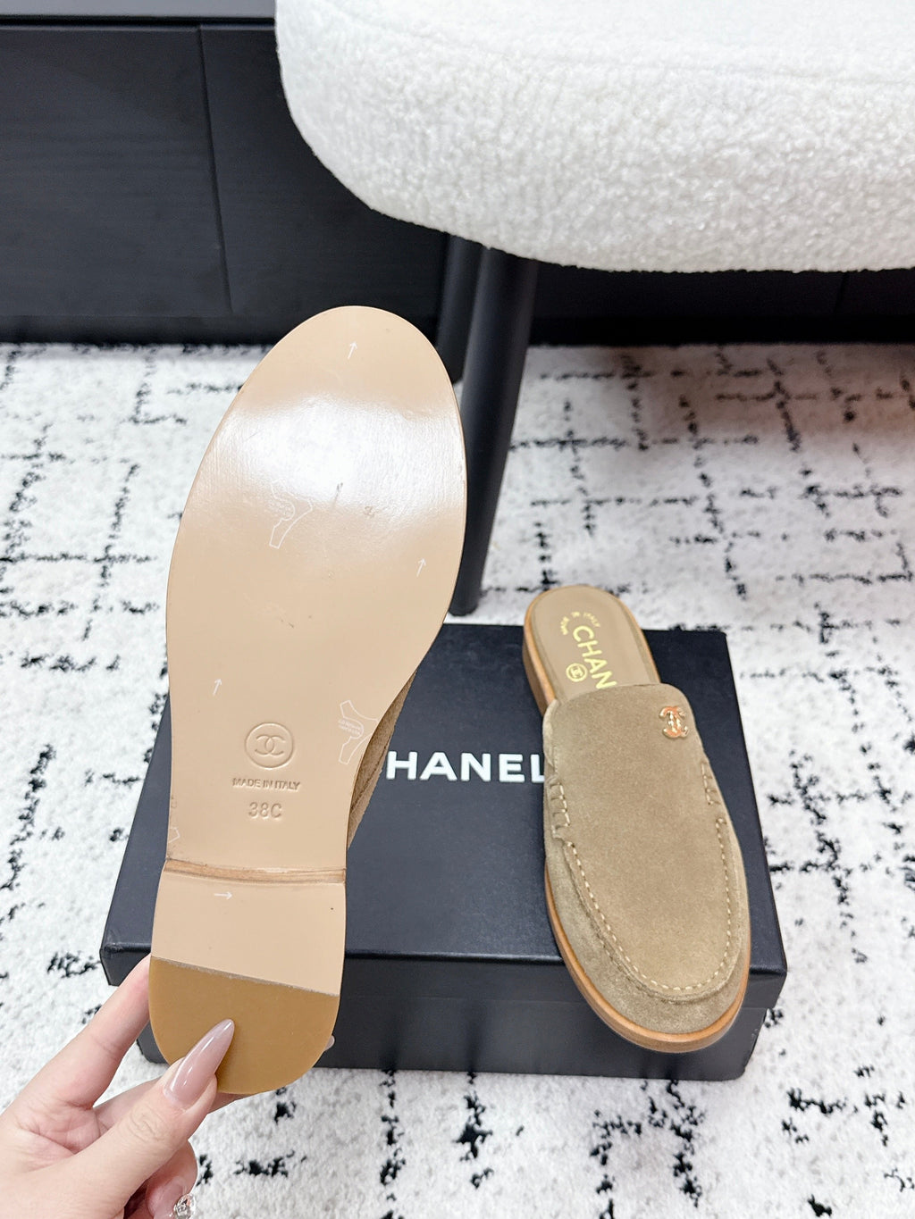 CHANEL 26S MULE LOAFERS IN LIGHT BROWN SUEDE WITH CC LOGO